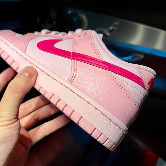 🌸Nike Dunk Low Triple Barbie Pink Women's Sneakers - Picture 3 of 6